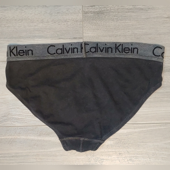 Good Used Condition Men's CALVIN KLEIN Black Hip Brief Size Medium - Picture 5 of 11